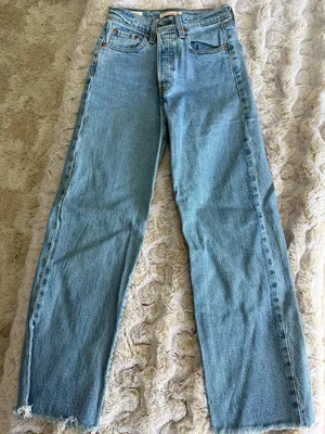 Levi's Women's ribcage straight ankle jeans size 25 thumbnail 1