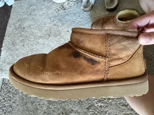 UGG Mini Boots thumbnail 3