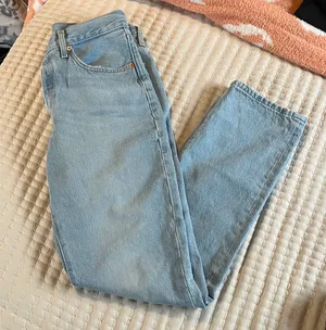 Levi’s 501 Jeans  thumbnail 2