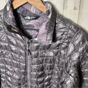 The North Face Gray‎ Purple Quilted Puffer Jacket Zip Womens Size Small thumbnail 3