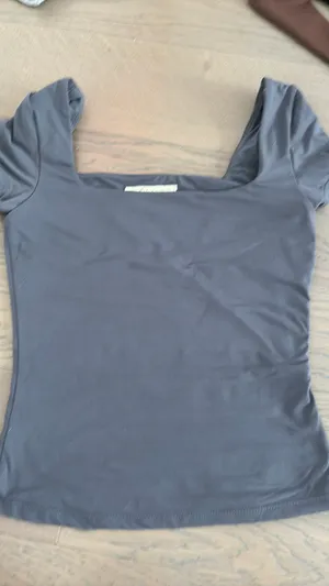 Quinsen Square Neck Tee Size XS thumbnail 2