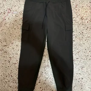 Athleta Sutton Jogger Pant, Arbor Olive SIZE 8 thumbnail 8