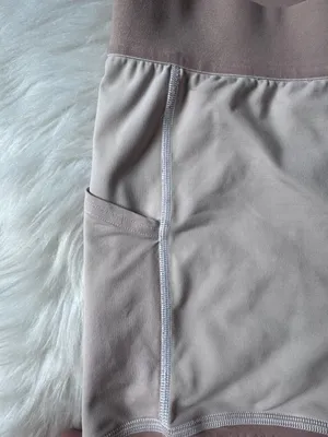Lululemon Morning Match Short 3.5" Size 8 (RARE ITEM ESP IN THIS COLOR) thumbnail 6