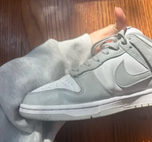 Grey Nike Dunk Fog Low thumbnail 2