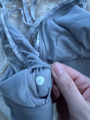 Sports Bra Lululemon thumbnail 3