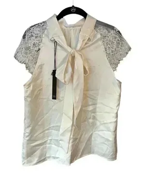 NWT Nicole Miller Satin Shirt with‎ Lace Detail Size M A56 thumbnail 1