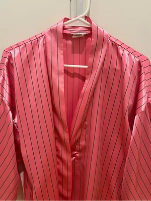Jayre Hot Pink Satin Pinstripe Kimono Robe gently worn thumbnail 4