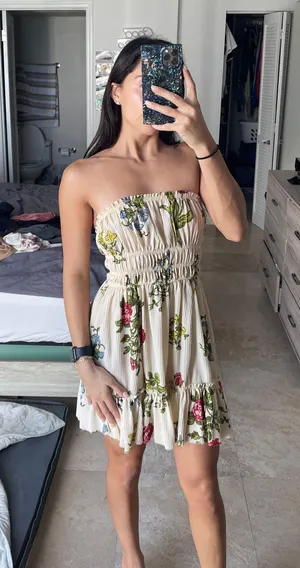 Dress thumbnail 1