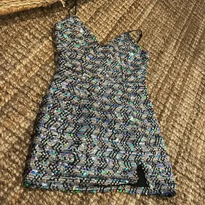 Superdown Revolve Sparkling Sequin Mini Dress Size Small thumbnail 3