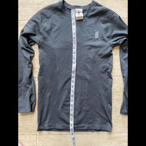 Second Skin Gray‎ Long Sleeve Athletic Top Women’s Size Large thumbnail 4
