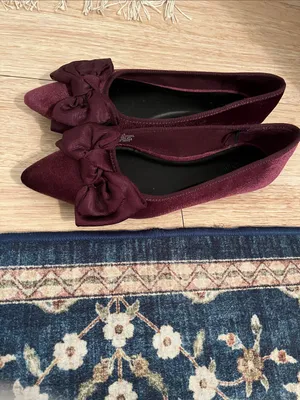 NWOT Bow Pointed Flats in Deep Purple Size 6 thumbnail 3