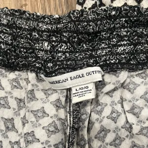 American Eagle White Black Soft Pants Joggers thumbnail 8