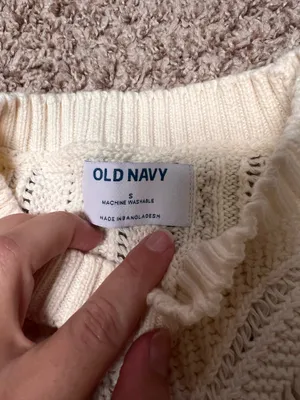 Old Navy Sweater thumbnail 2