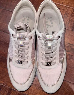 Stuart Weitzman Nude Gold sneakers thumbnail 1