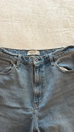 Abercrombie 90’s straight ultra high rise jeans thumbnail 2