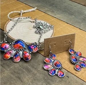 Multicolored western style necklace and earrings set thumbnail 1