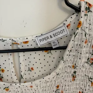 Piper & Scoot White Floral Long Sleeve Smocked Dress Womens XL Long Sleeve thumbnail 5