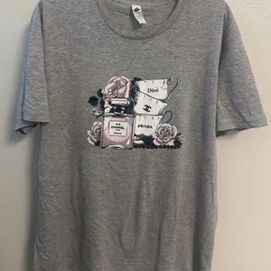 Perfume/Tea cup floral T-shirt thumbnail 1