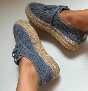Blue thumbnail 1