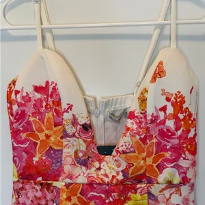 Hello Molly Floral Low Cut Sheath Dress thumbnail 5