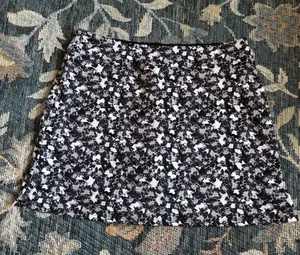 Tranquility Black & White Floral Print Active Women's Skort Size M thumbnail 1