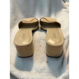 J.Crew‎ Block Heel Slide Sandals Suede Beige Minimalist Neutral Size 11 thumbnail 6