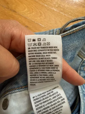 American Eagle Mom Jeans Ripped thumbnail 4