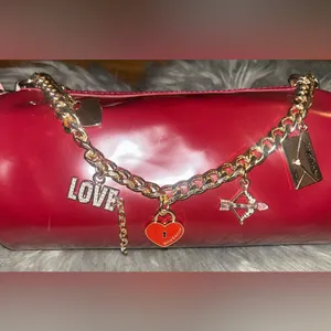 JUICY COUTURE "Loves Comes Softly" Shoulder Bag Deep Red Barrel Style With Charm thumbnail 5