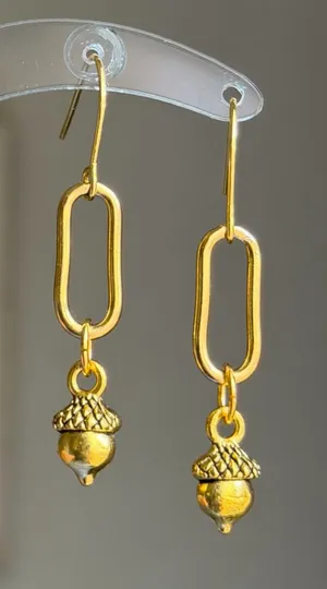 Handmade antique gold tone acorn cute fairy vintage style dangle earrings🍂🐿🍃 thumbnail 1