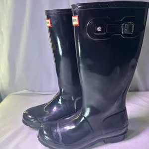 Hunter Black Glossy Rain Boots thumbnail 5