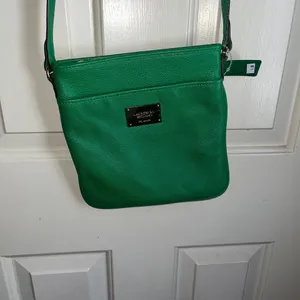 Lauren Ralph Lauren green leather purse. It does have a lipstick stain inside. thumbnail 2