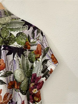 Wildfang Women's The Empower Short Sleeve Button-Up Shirt in Cactus Bloom Large thumbnail 7
