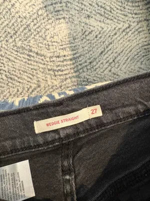 Levi’s Wedgie Straight Jeans Women’s thumbnail 2