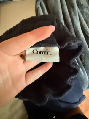 Comfrt sweatpants  thumbnail 2