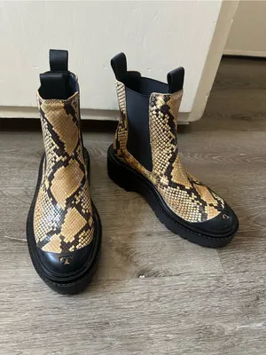 Tory Burch Yellow Snake-Print Chelsea Boots thumbnail 10