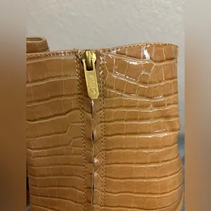 Circus by Sam Edelman Layla Bootie in Caramel Alligator Patent Leather Size 8.5 thumbnail 10