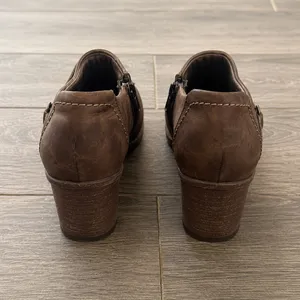 Clarks Collection Brown Leather Ankle Booties Block Heel Side Zip Women’s 8 thumbnail 5
