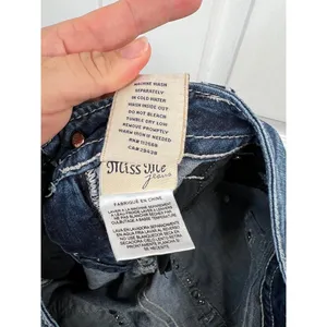 Miss Me Jeans Womens Size 29 Dark Wash Cropped Skinny Studded Distressed Denim thumbnail 15