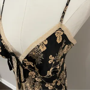 Vintage Victorias Secret Top Cami Nighty Babydoll Lace Floral Tie Front Y2K thumbnail 3