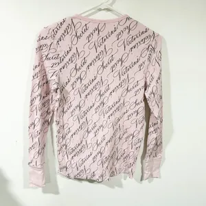 Victorias Secret Black Cursive Writing Size Small‎ Pink Pajama Top thumbnail 4