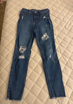 Old Navy Jeans Rockstar Skinny thumbnail 1