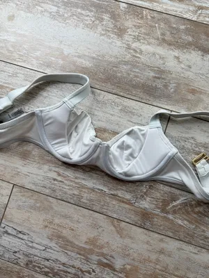 Victoria’s Secret White Eyelet Bikini Top thumbnail 3