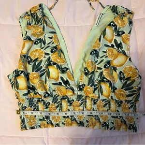Abercrombie & Fitch Linen Blend Lemon V Neck Cropped Tank Top thumbnail 4