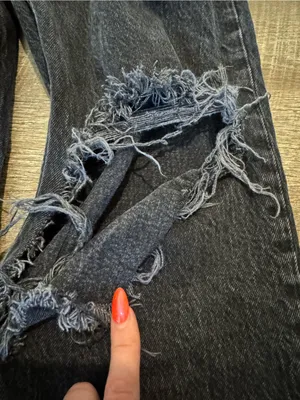 Abercrombie & Fitch Black The ‘90s Relaxed High Rise Denim Jeans thumbnail 2