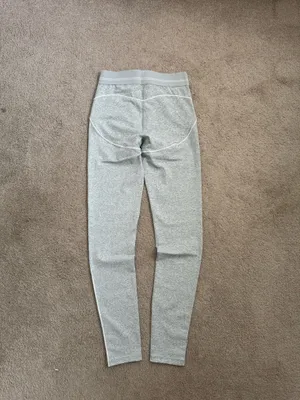 *Grey* Alo Yoga Bra & Leggings thumbnail 4