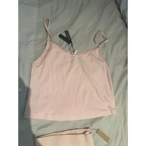 READ* Skims Sleep Set XL Tank Top & 2X leggings quartz pink logo pajama lounge thumbnail 9