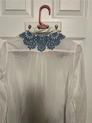 Johnny Was White Button-Front Shirt with Blue Floral Embroidery thumbnail 7