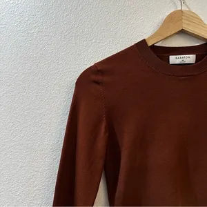Aritzia Babaton Women's Sculpt‎ Knit Crewneck Long Sleeve Tee Size XS Brown thumbnail 4