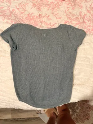 Lululemon Top thumbnail 2