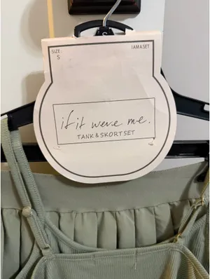 TJ Maxx Green tank and skirt set thumbnail 3